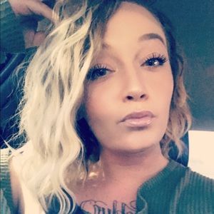 Meet your Posher, Bobbie